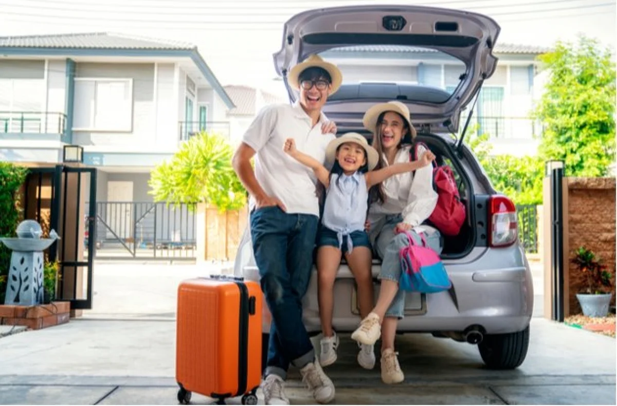 hình ảnh gia đình hạnh phúc cùng nhau đi du lịch (7)
