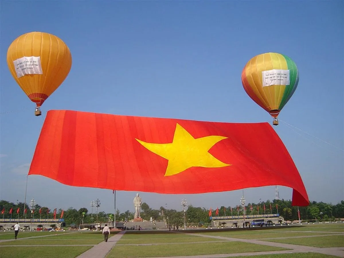 anh co do sao vang trong le hoi khinh khi cau