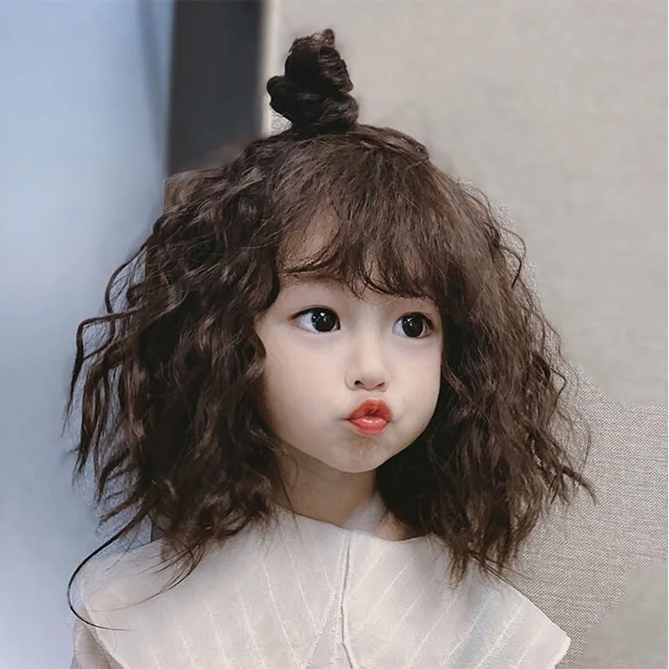 Gợi ý 30+ các kiểu tóc xoăn cho bé gái xinh xắn, dễ thương – Chăm sóc tóc