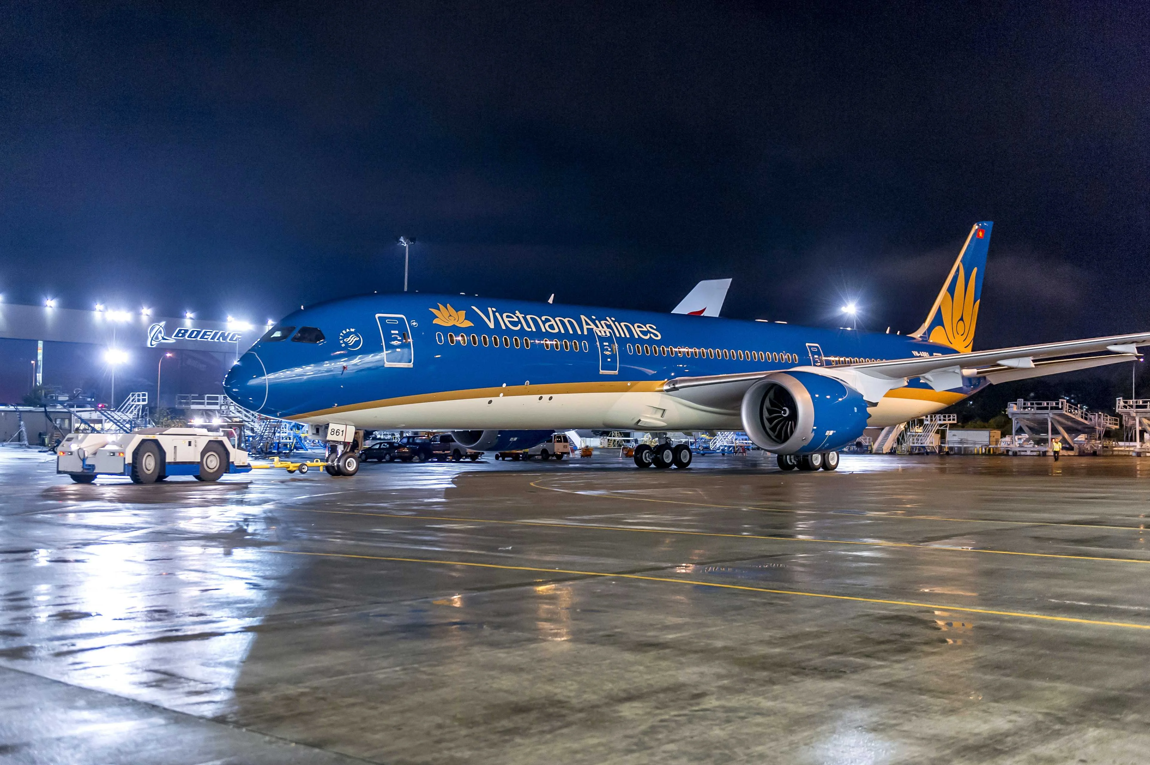 Hình ảnh ngoại thất đầu tiên 'giấc mơ bay' Boeing 787 của Vietnam Airlines
