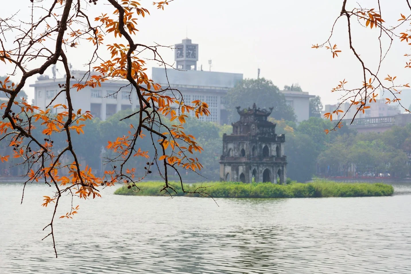 Chiêm ngưỡng phong cảnh mùa thu ở Hà Nội đẹp xao xuyến | Vietjet Air