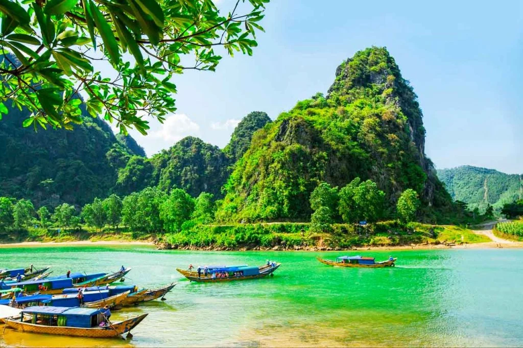 Khám phá top 10 cảnh đẹp nhất Việt Nam - Quảng Bình Travel - Tour Quảng Bình chuyên nghiệp