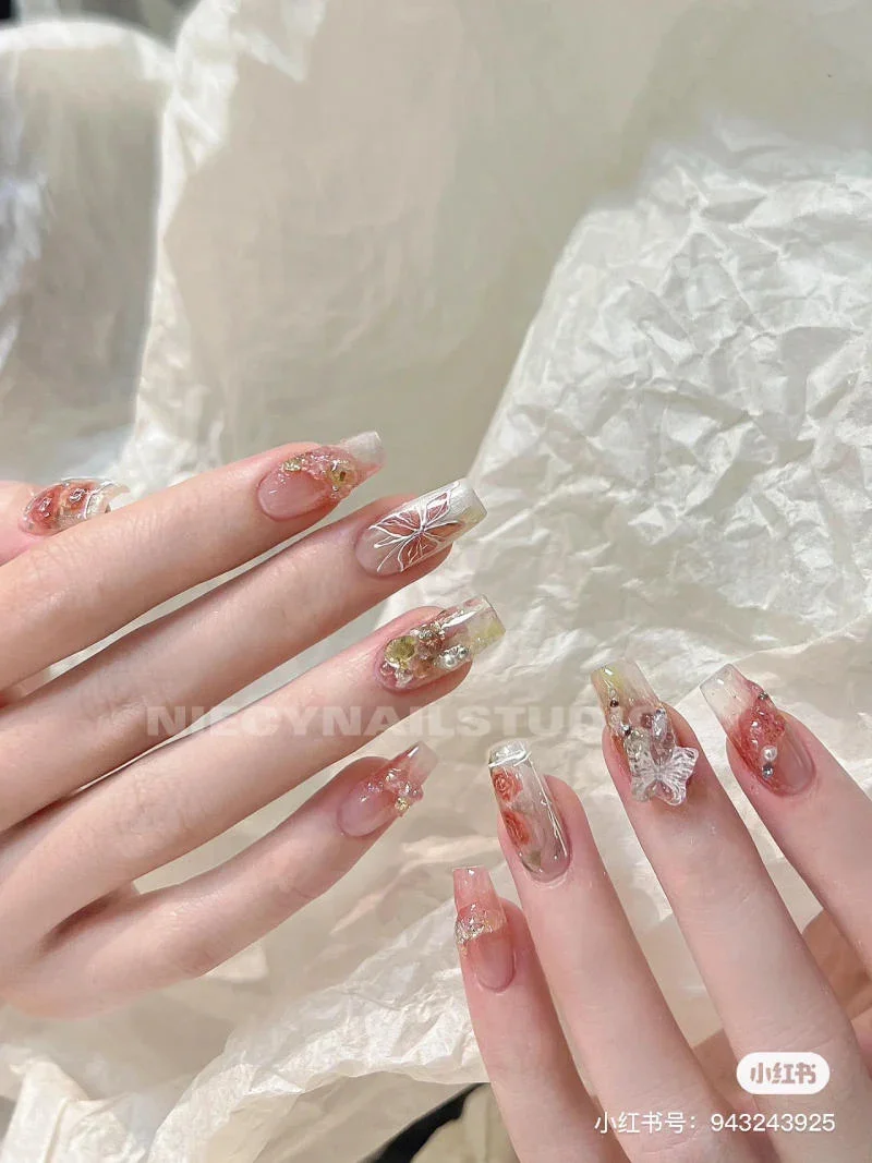 Mẫu nail nhẹ nhàng đi làm (4)
