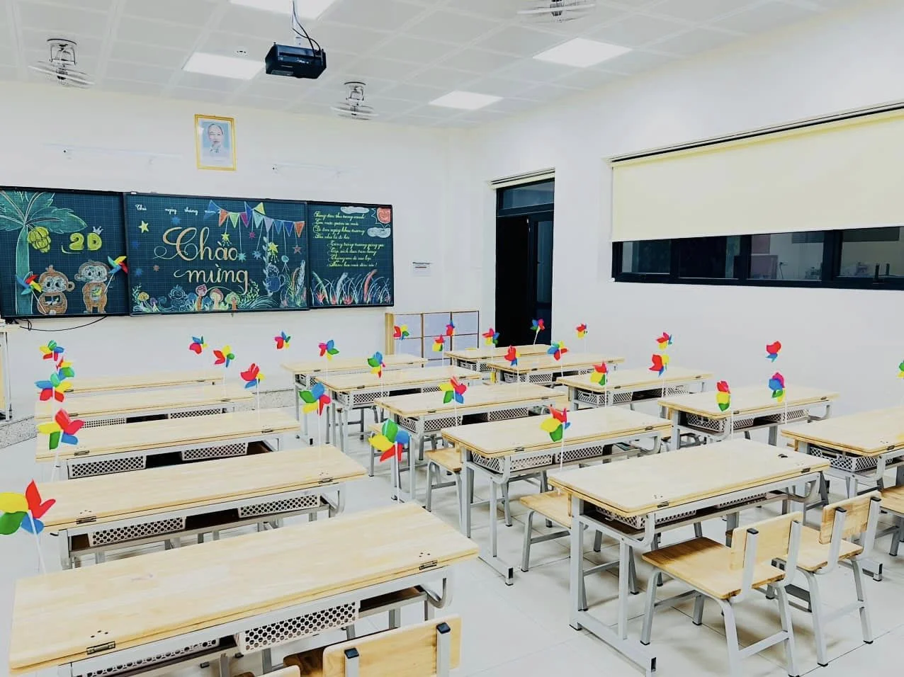 Ngôi trường tiểu học công lập to đẹp ở quận Đống Đa: Có cả bể bơi trong nhà, "xịn sò" không kém gì trường tư