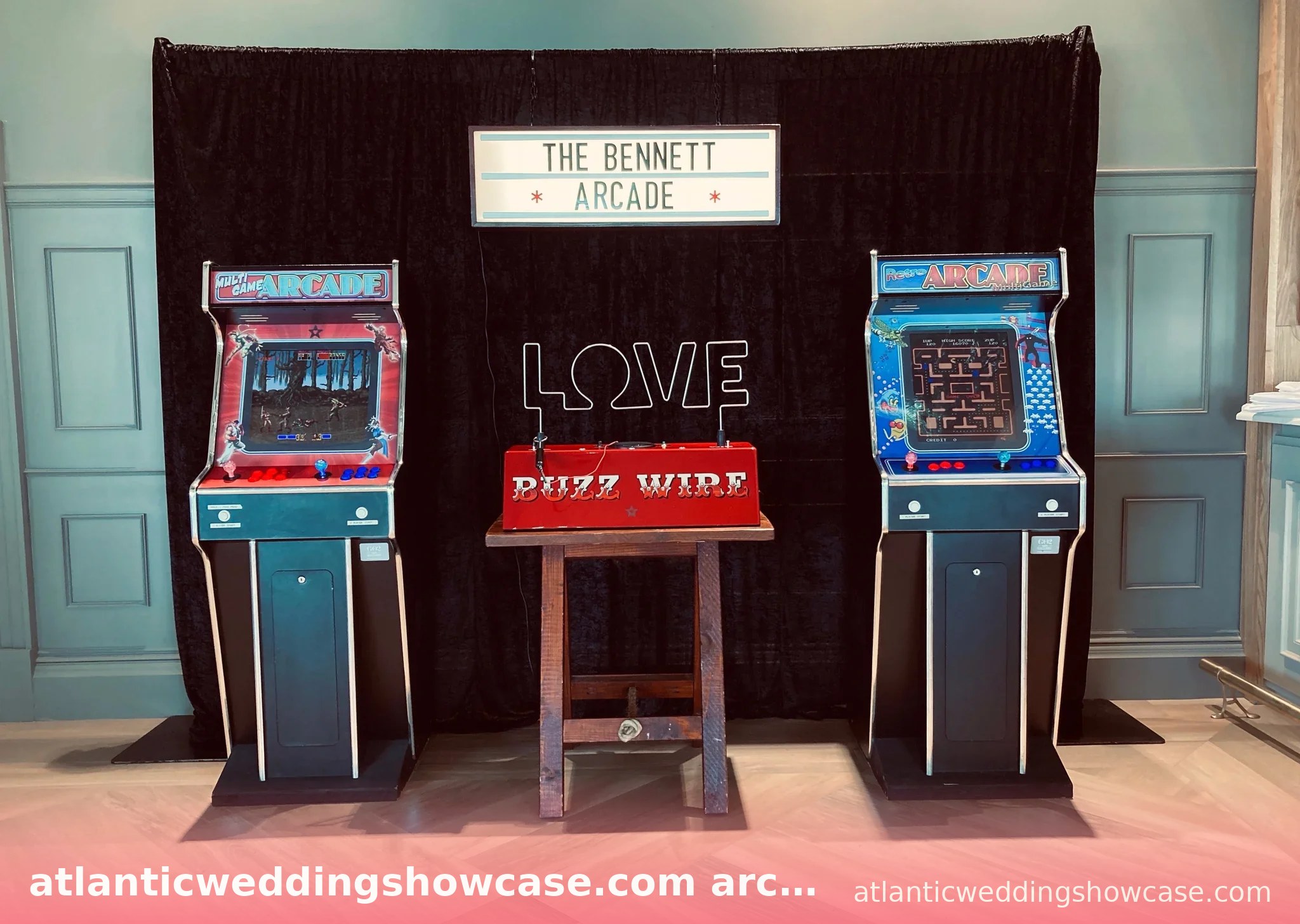 Bộ sưu tập trò chơi điện tử arcade độc đáo cho tiệc cưới từ atlanticweddingshowcase.com